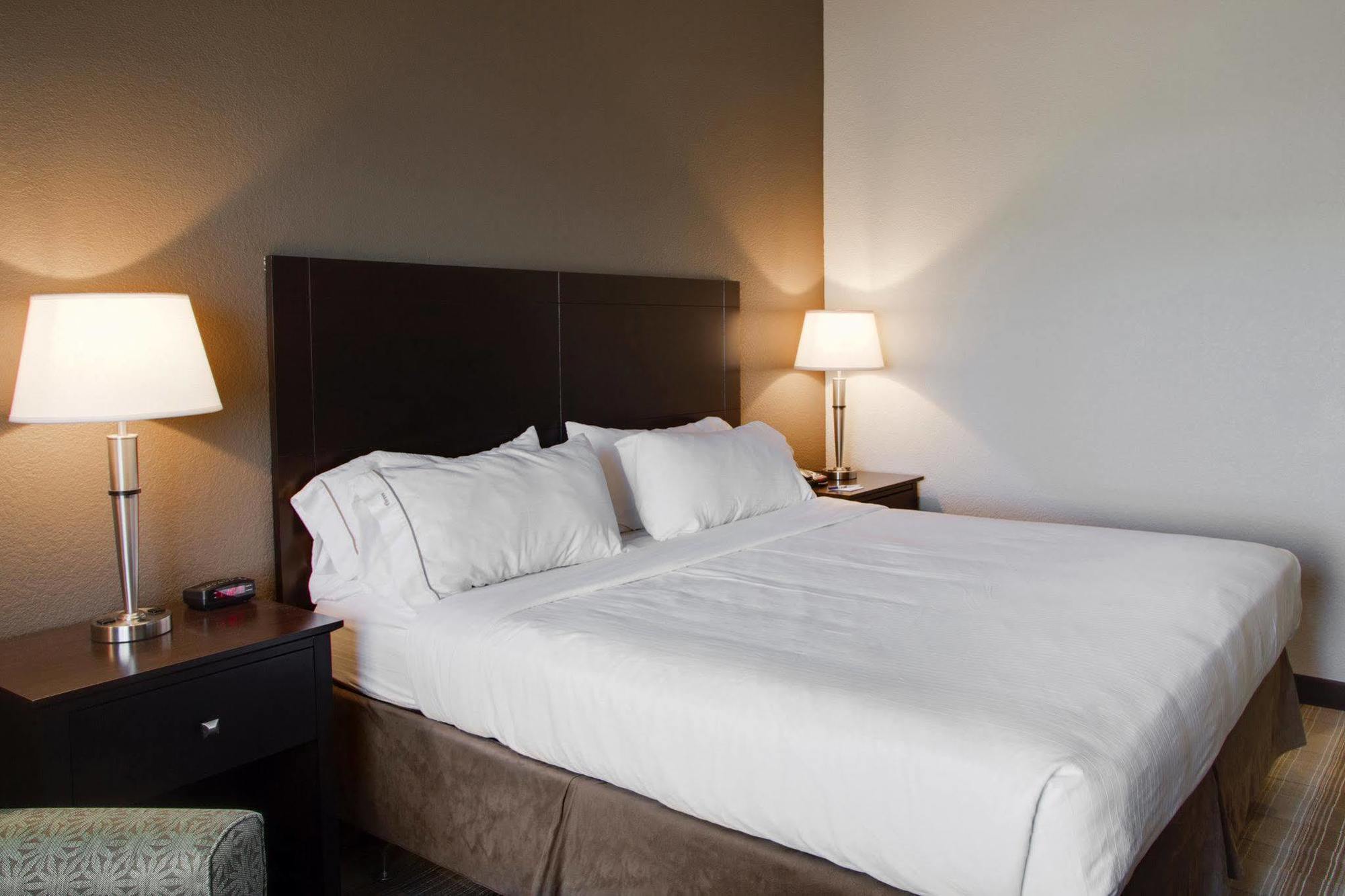 Holiday Inn Express & Suites Nevada By Ihg Kültér fotó